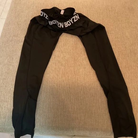 CLOTHING $5 - Picture 2 of 7